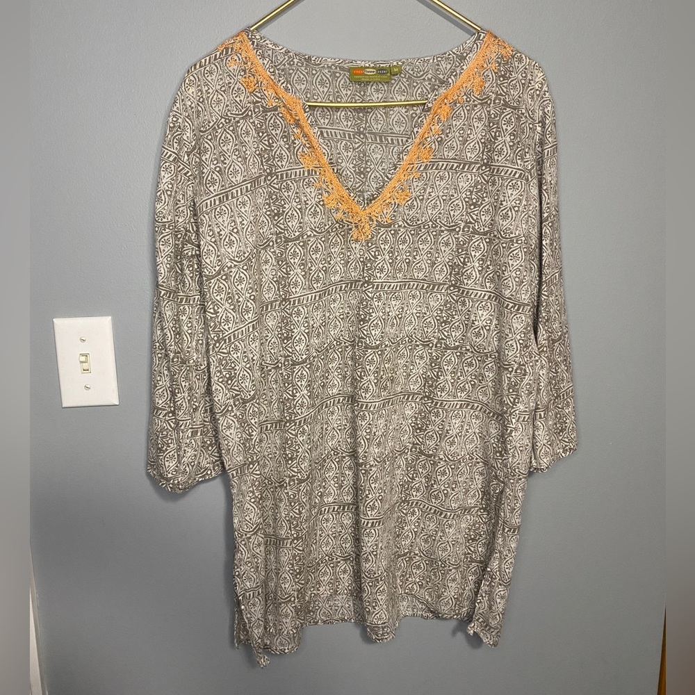 NWOT Rock Flower Paper Embroidered Tunic